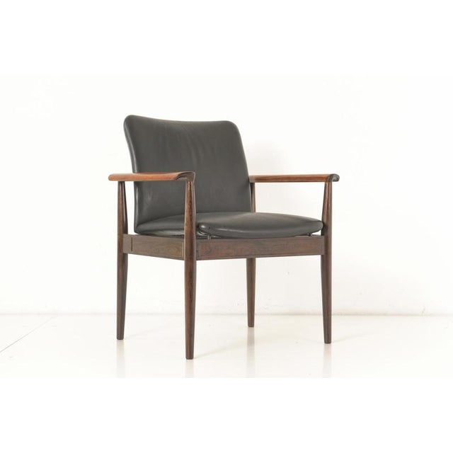 FD 901 Diplomat Chair in Rosewood by Finn Juhl, 1961 For Sale - Image 3 of 17