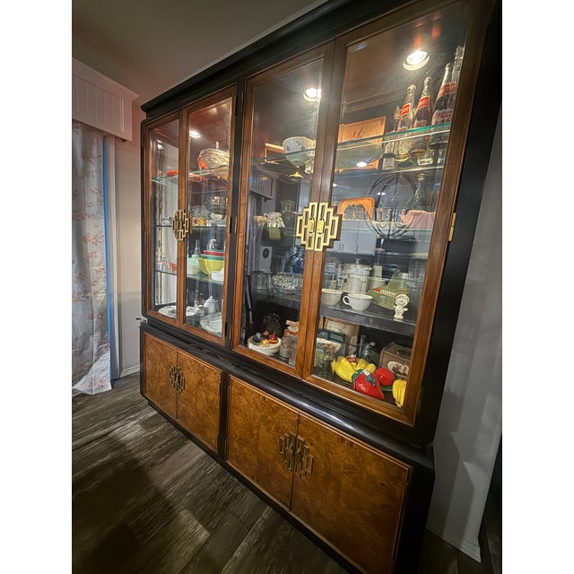 Mid-Century Modern 1980s Century Furniture Chin Hua China Cabinet by Raymond Sobota For Sale - Image 3 of 15