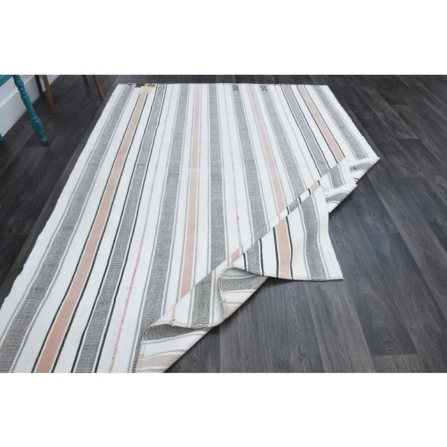 1970s Vintage Handmade Wool Cotton White Gray Area Rug For Sale - Image 10 of 11