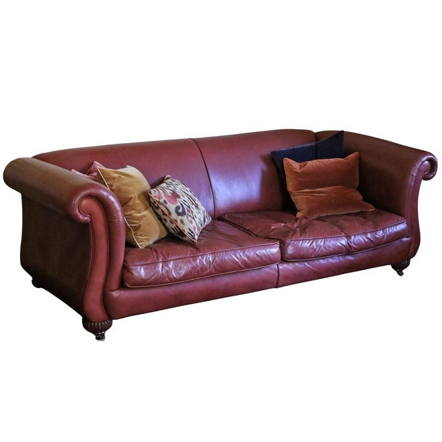 Pair of Derwent Leather Scroll-Arm Sofas – Large Retro Vintage c.2000, Quality Condition A comfortable and generously...