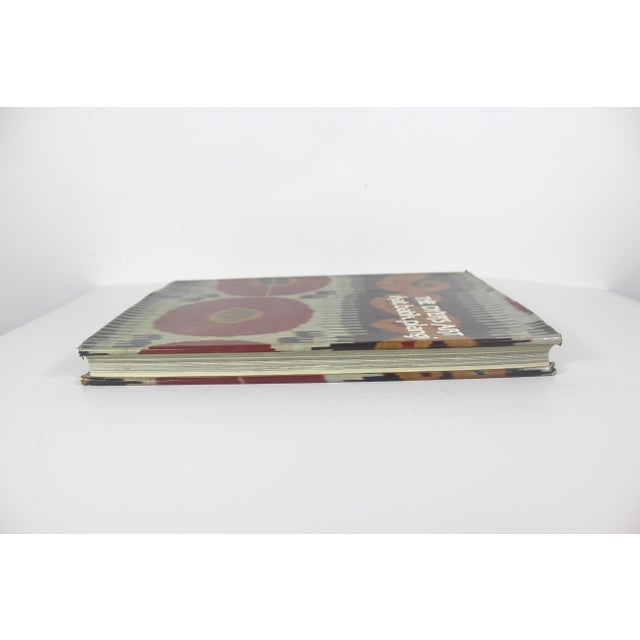 1976 the Dyer’s Art Ikat, Batik, Plangi Large Size Hardcover Hard Cover Art Book Bookshelf Styling For Sale - Image 6 of 15