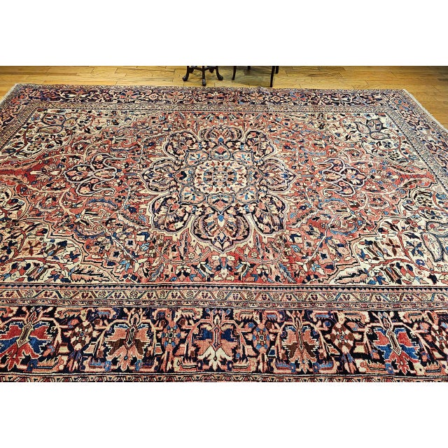 1900 - 1909 Vintage Persian Heriz Rug, Hand-Knotted Wool, Geometric Medallion Pattern, Red & Ivory, 10x13 For Sale - Image 5 of 16
