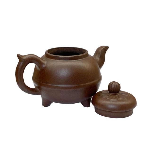 Yixing located at Eastern China Jiangsu is famous for its teapot making because of its special soil “Zisha” (purple soil),...