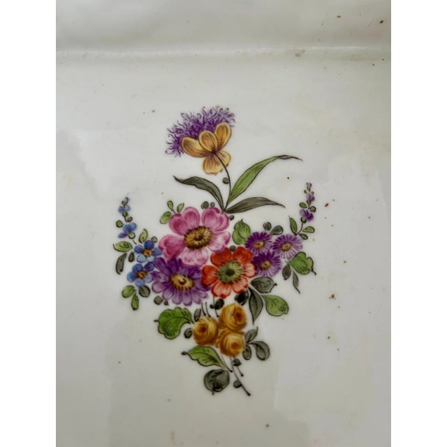 Large Antique Capodimonte Style Porcelain Box For Sale - Image 4 of 10