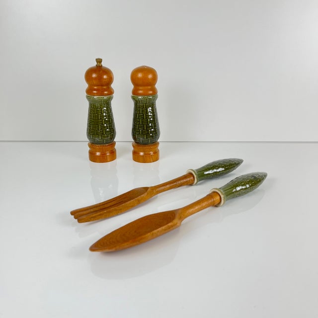Green Ceramic Salt and Pepper Shakers and Salad Servers, 1970s, Set of 4 For Sale - Image 10 of 10