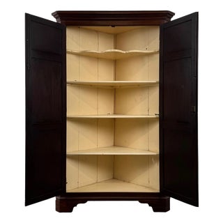 18th Century Georgian Mahogany Corner Cupboard For Sale
