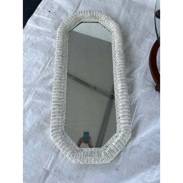 Vintage rattan mirror 1970s. Beautiful vintage Hollywood Regency, Palm Beach style solid wood , faux bamboo and wicker...