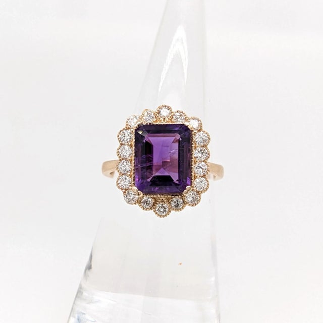 Modern 3.1ct Amethyst Ring with Earth Mined Diamonds in Solid 14K Yellow Gold EM 11x8mm For Sale - Image 3 of 10