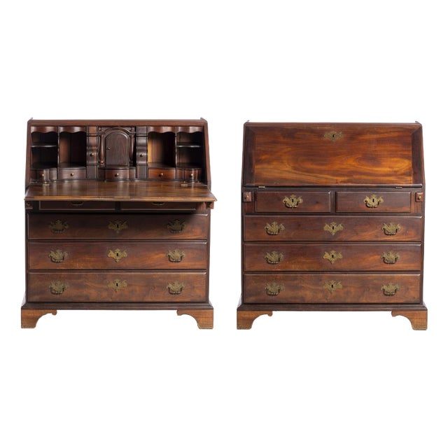 Queen Mary Writing Desk in Mahogany, 19th Century For Sale