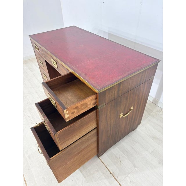 English Colonial Style Desk in Mahogany For Sale - Image 4 of 9
