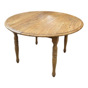 Round Solid Oak Table with Two Extensions For Sale