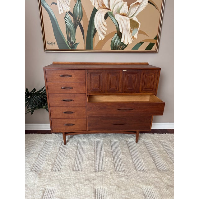 Vintage 1960s Broyhill Sculptra Walnut Mid Century Magna Chest Dresser For Sale - Image 9 of 12