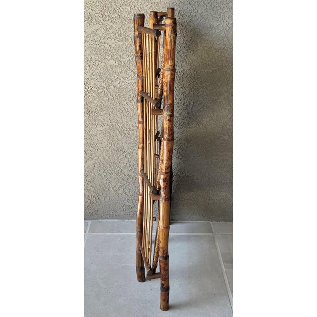 Mid 20th-Century 3-Tier Tortoiseshell Bamboo Bookshelf – Folds Flat for Storage For Sale - Image 15 of 18