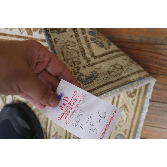 Late 20th Century Late 20th Century Paisley Malayer Rug in Clear White Blue Brown Hues For Sale - Image 5 of 6