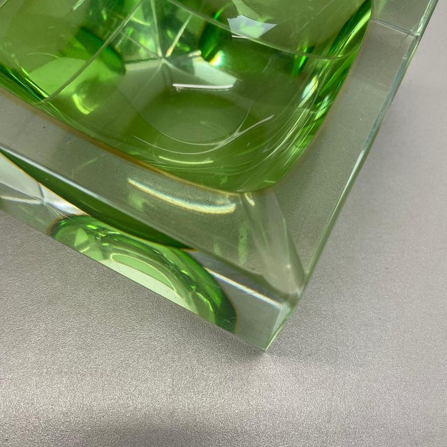 Green Murano Green Glass Sommerso Ashtray by Flavio Poli, 1970s For Sale - Image 8 of 16