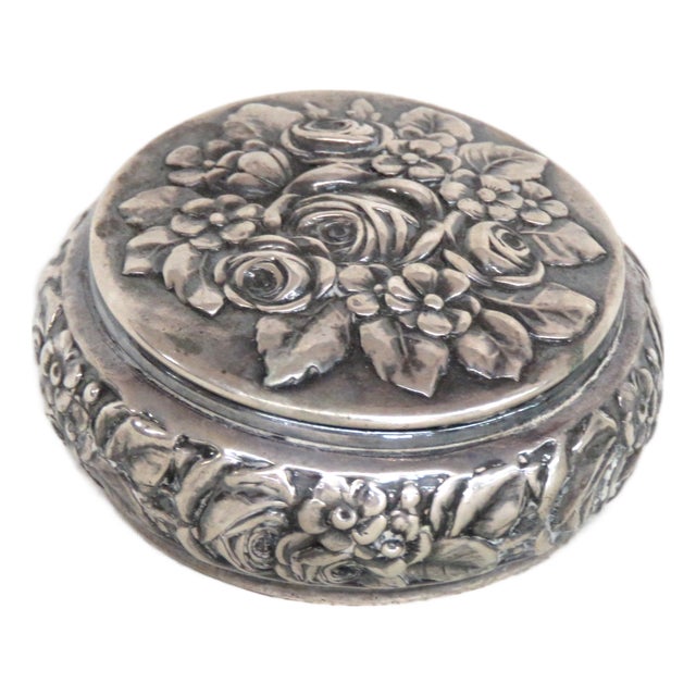 Small Sterling Silver Round Pill Snuff Trinket Lidded Box Embossed Florals 5092b For Sale