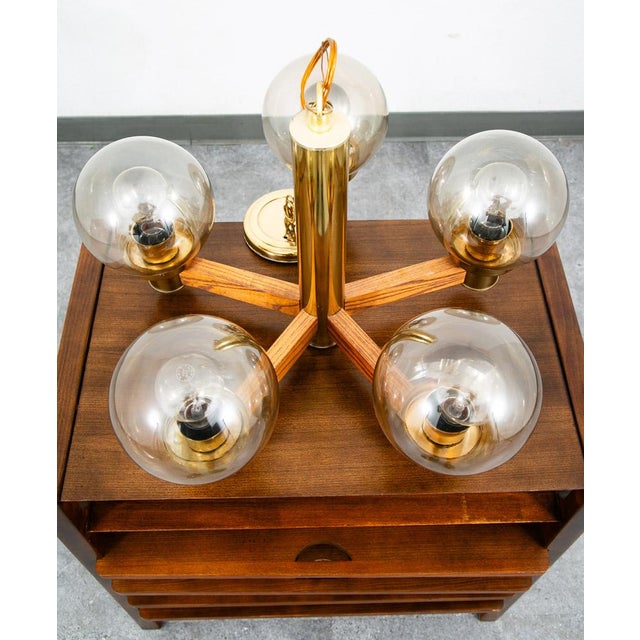 1960s Mid Century Modern Chandelier Light Lamp Brass Oak Wood 5 Light Ceiling Glass For Sale - Image 9 of 12