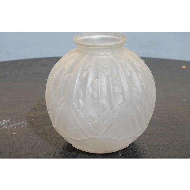 A beautiful Authentic French Art Deco Round Frosted Vase, circa 1920's. Patterned, no chips. Not sure if it is signed or...