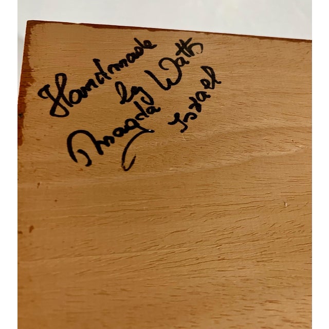 Magda Watts, Hungarian Israeli Tourists Diorama Folk Art Doll Judaica Sculpture Magda Watts For Sale - Image 10 of 15