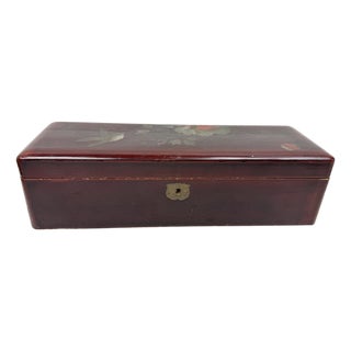 Vintage Chinoiserie Lacquered Box For Sale