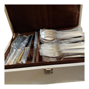 New 1980s Silver Flatware,72 Pieces Set , Leighton.