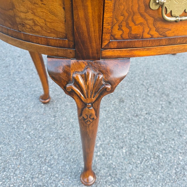 Hekman Queen Anne Revival Burl Walnut Writing Desk With Carved Shell-Accent Cabriole Legs, Late 20th Century For Sale - Image 11 of 12
