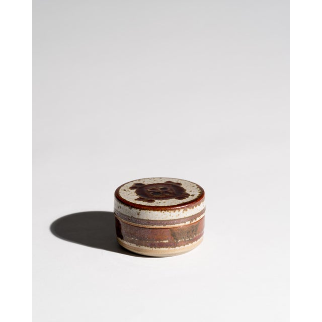 Danish Studio Ceramic Ensemble by Jette Andersen & Marianne Starck for Michael Andersen, Bornholm, Denmark, 1970s, Set of 2 For Sale - Image 12 of 17