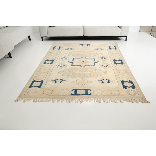 1950s Vintage Turkish Area Rug, 9'0" X 6'6" Hand-Knotted Geometric Oushak Carpet, Cream and Blue Decorative Wool and Cotton Blend Rug For Sale - Image 5 of 10
