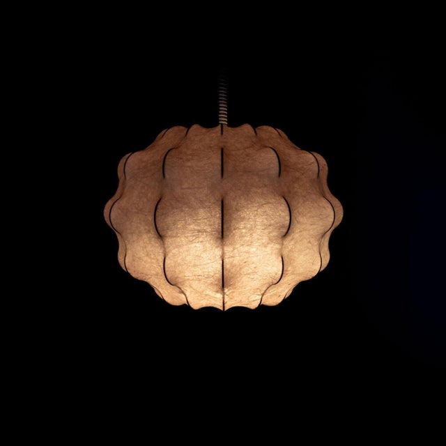 1960s Cocoon Pendant Lamp in the style of Tobia Scarpa, Italy 1960s For Sale - Image 5 of 9