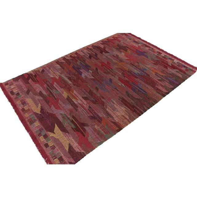 Rug & Kilim presents an 8x12 Kilim from one of Josh Nazmiyal’s most cherished, creative new flat weave collections. On the...