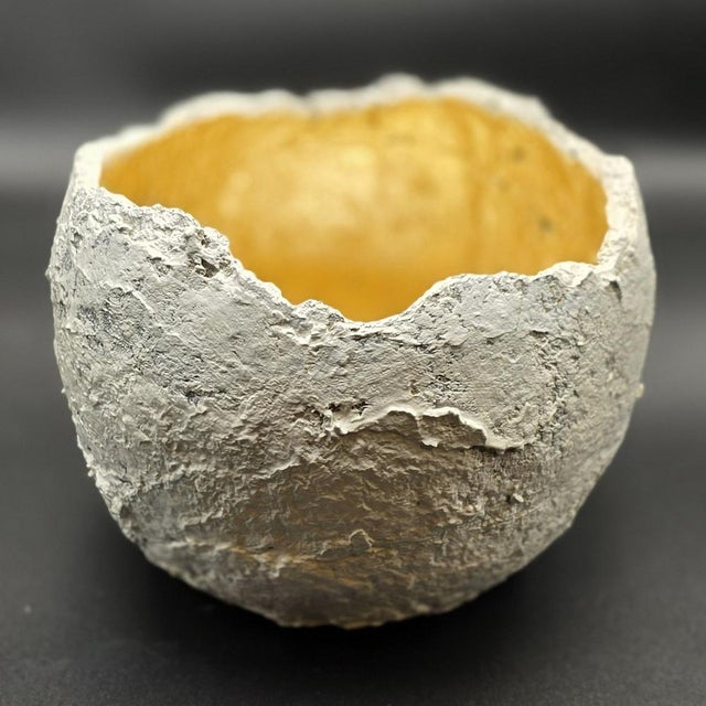 Mini Cecilio in Dust White Gold by Inconcreto For Sale - Image 4 of 6