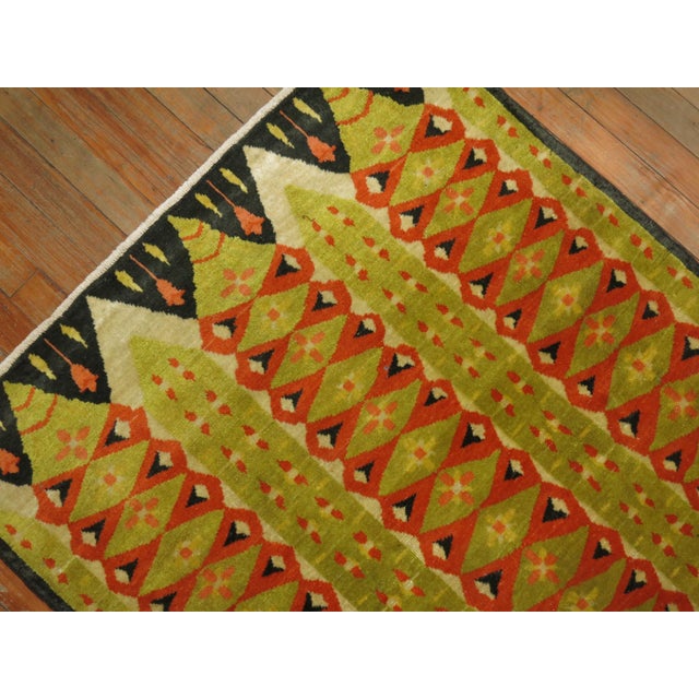 Mid-Century Modern 20th Century Abstract Turkish Deco Scandinavian Inspired Coral Green Pile Rug For Sale - Image 3 of 6