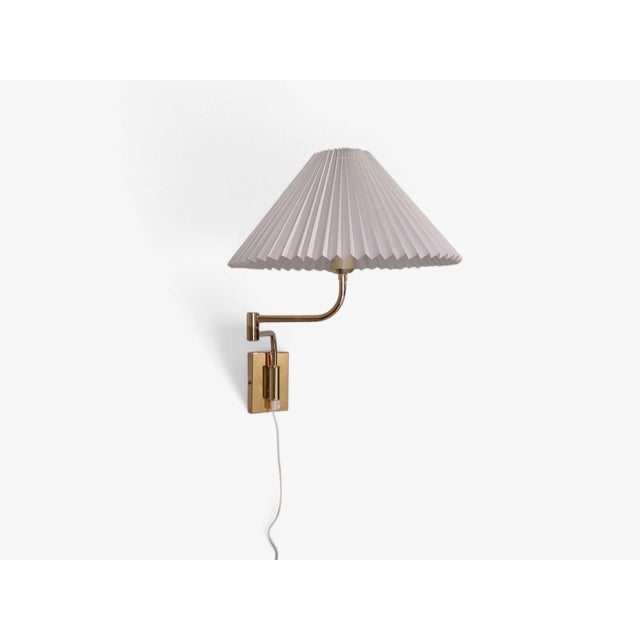 Metal 1980s Mid-Century Modern Fagerhults, Articulating Wall Light, Brass, Fabric For Sale - Image 7 of 14