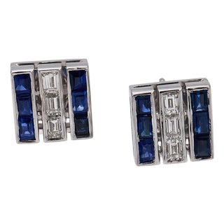 1930s Pair of Art Deco Sapphire Diamond Platinum Stud Earrings For Sale
