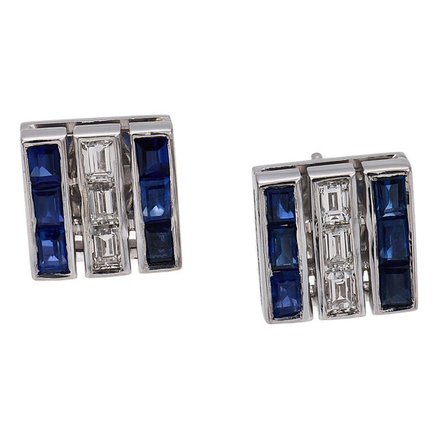 1930s Pair of Art Deco Sapphire Diamond Platinum Stud Earrings For Sale