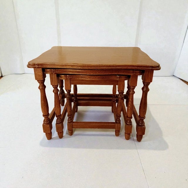 1950s Mid-Century Modern Scandinavian Nesting Tables in Oak, 1950s, Set of 3 For Sale - Image 5 of 11