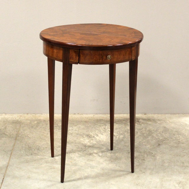 Napoleon III inlaid and threaded coffee table - with drawer Late 19th century - Napoleon III Dimensions: diameter 50 cm,...