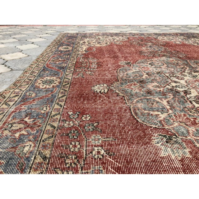 Textile Vintage Oushak Cream Wool Rug For Sale - Image 7 of 9