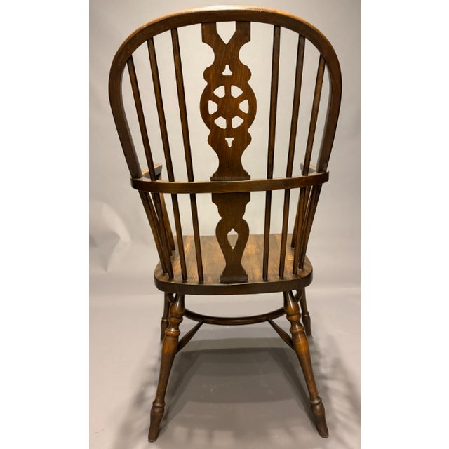 1980s American Windsor Style Splat Back Armchair, Birch Wood, Late 20th Century (C. 1985) For Sale - Image 5 of 8