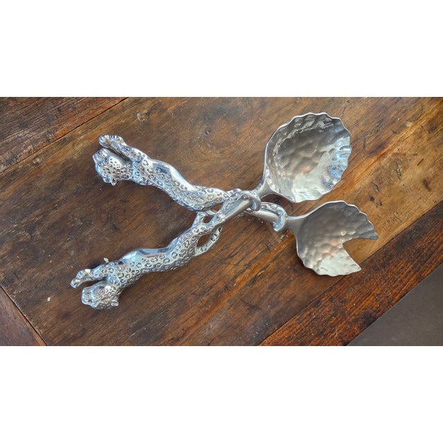 Arthur Court Jaguar Hammered 2 Aluminum Salad Servers with New in Box For Sale In New York - Image 6 of 14