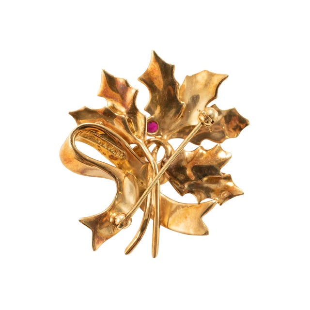 Modern Vintage Tiffany & Co. 18k Yellow Gold 0.06ct Cabochon Ruby Leaf Brooch For Sale - Image 3 of 8