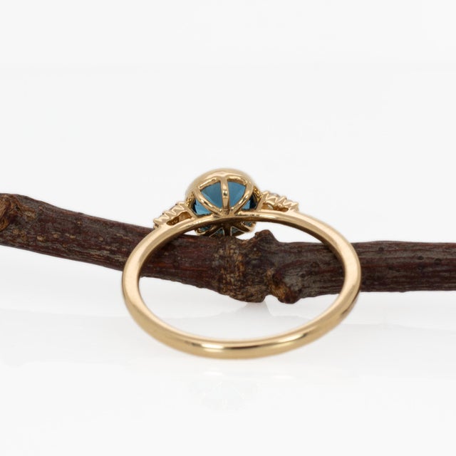 London Blue Topaz Ring With Natural Diamonds Accents: Solid 14k Gold, 5.5mm For Sale In Columbus - Image 6 of 7