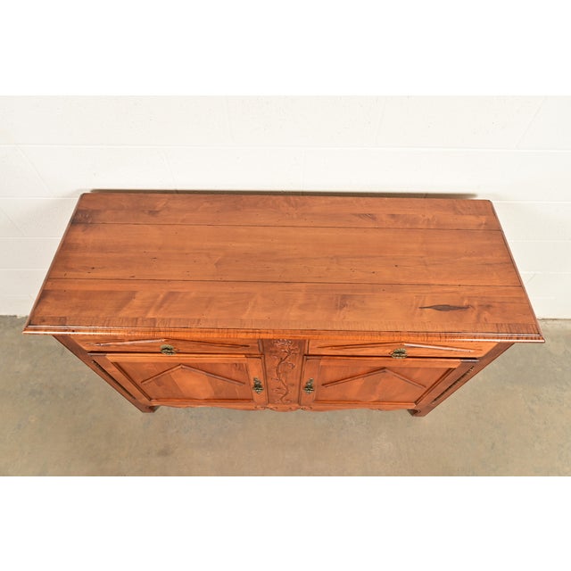 Ethan Allen French Provincial Louis XV Carved Solid Maple Sideboard or Bar Cabinet For Sale - Image 13 of 17