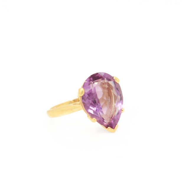 Late 20th Century 14k Gold & High Set Pear Cut Amethyst Cocktail Ring For Sale - Image 5 of 10