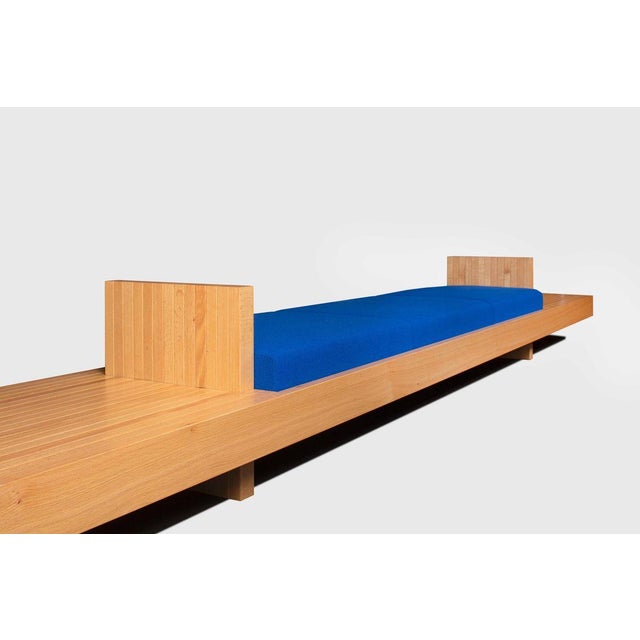 Ray Kappe RK4 sofa in red oak by Original in Berlin, Germany, 2020 This sofa can be used as a free standing bench or a...