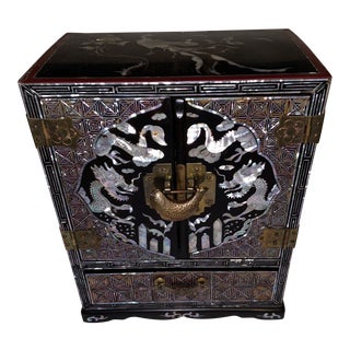 Vintage Korean Jewelry Box - Black Lacquer With Mother of Pearl Inlay For Sale