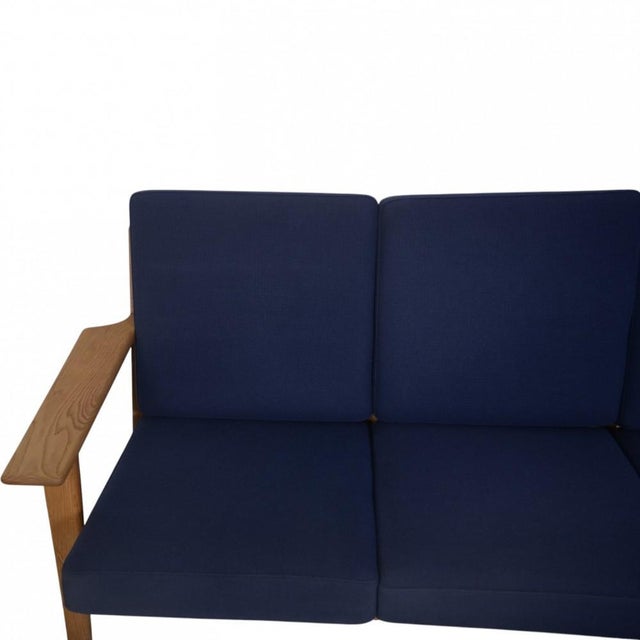 GE290 3-Seater Sofa in Oak by Hans J. Wegner, 1990s For Sale - Image 3 of 18