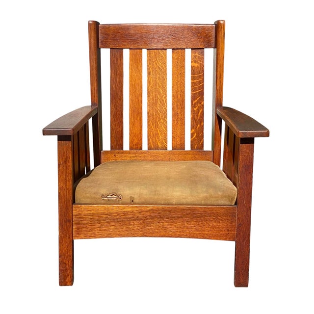 We’re pleased to offer for sale this charming early 20th century Antique Arts & Crafts / Mission Oak Armchair by Stickley...