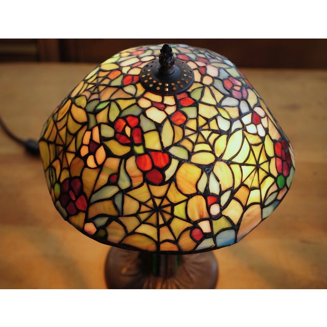 Art Nouveau Vintage Tiffany-Style Cobweb Artisanal Lead Glass Lamp With Heavy Mosaic Base For Sale - Image 3 of 13