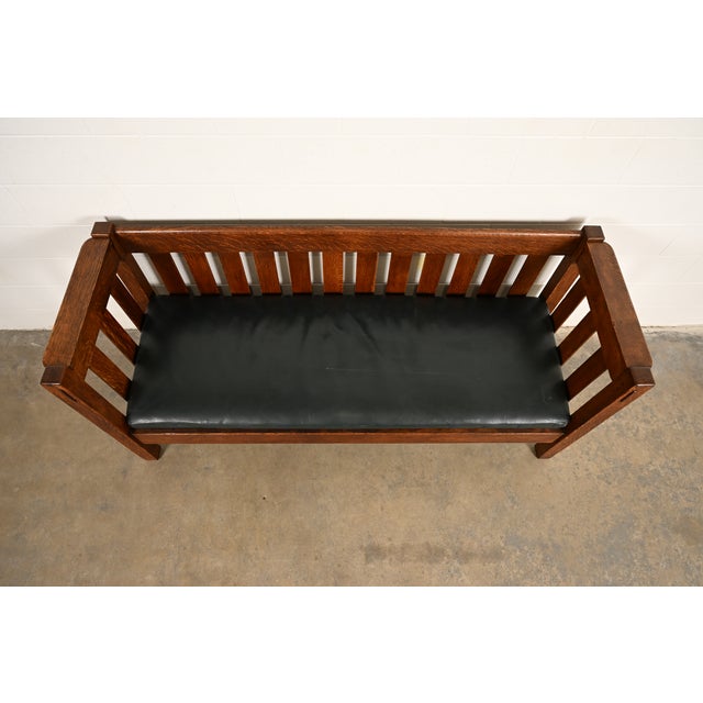 Early 20th Century Harden Furniture Antique Mission Oak Arts & Crafts Settle Sofa or Bench, Circa 1910 For Sale - Image 5 of 9